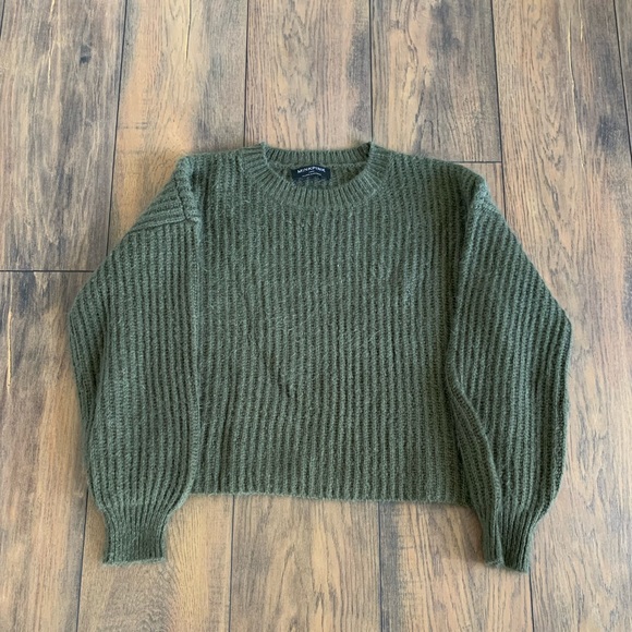 (2/$30) MinkPink Green Sweater - Picture 1 of 2
